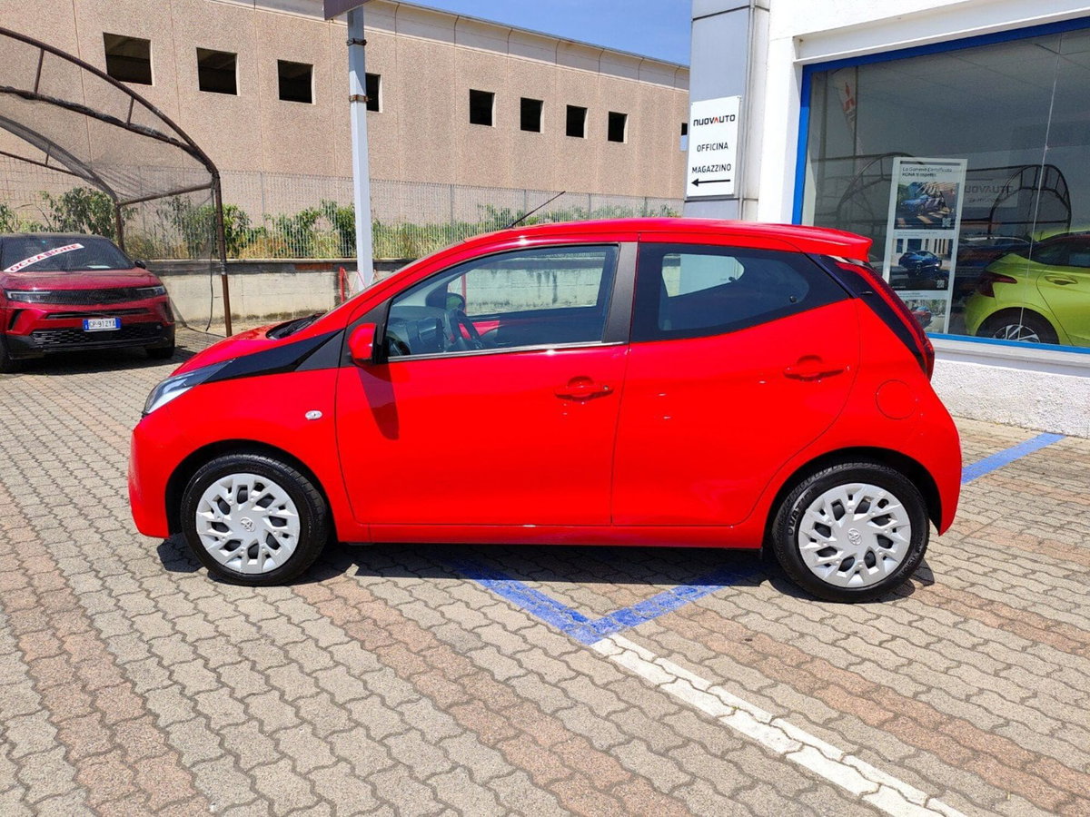 Toyota Aygo 1.0 VVT-i 72 CV 5 porte x-play (7)