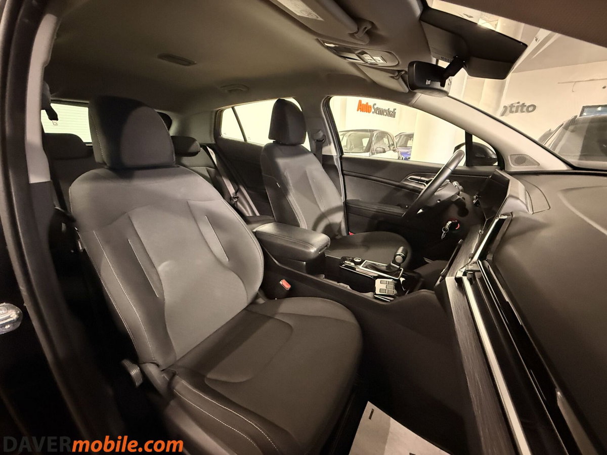 Kia Sportage 1.6 crdi mhev Business dct (11)