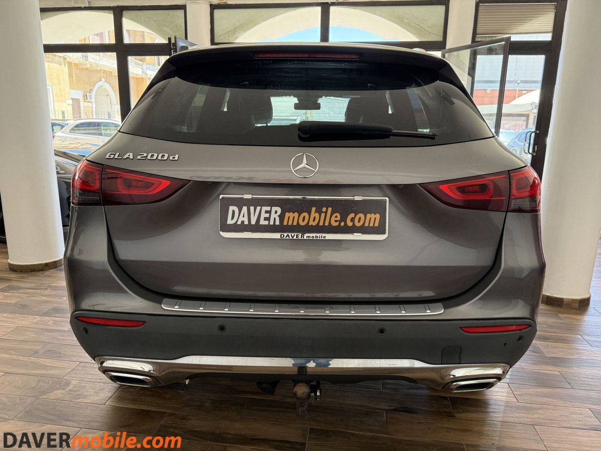 Mercedes-Benz GLA SUV 200 d Automatic Sport Plus (5)
