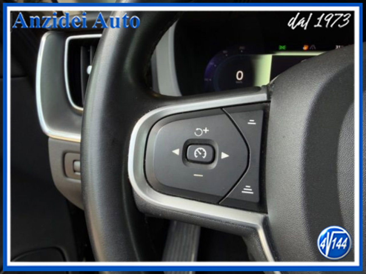 Volvo XC60 B4 (d) AWD Geartronic Business Plus (16)