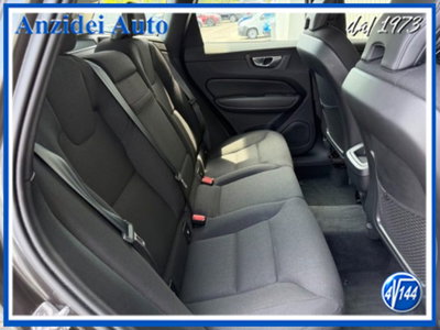 Volvo XC60 B4 (d) AWD Geartronic Business Plus (9)