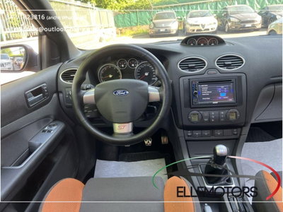 Ford Focus 2.5T (225CV) 3p. ST (13)