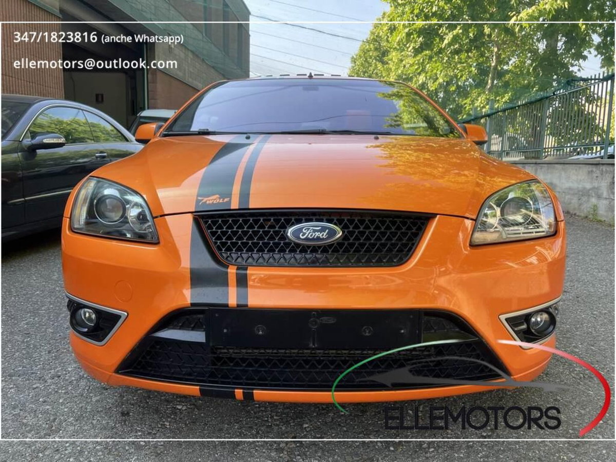 Ford Focus 2.5T (225CV) 3p. ST (2)