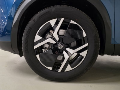 Peugeot 2008 1.2 turbo Allure 100cv (15)