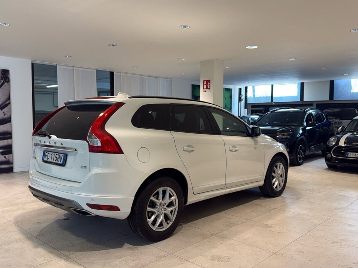 Volvo XC60 D3 Geartronic Momentum (6)