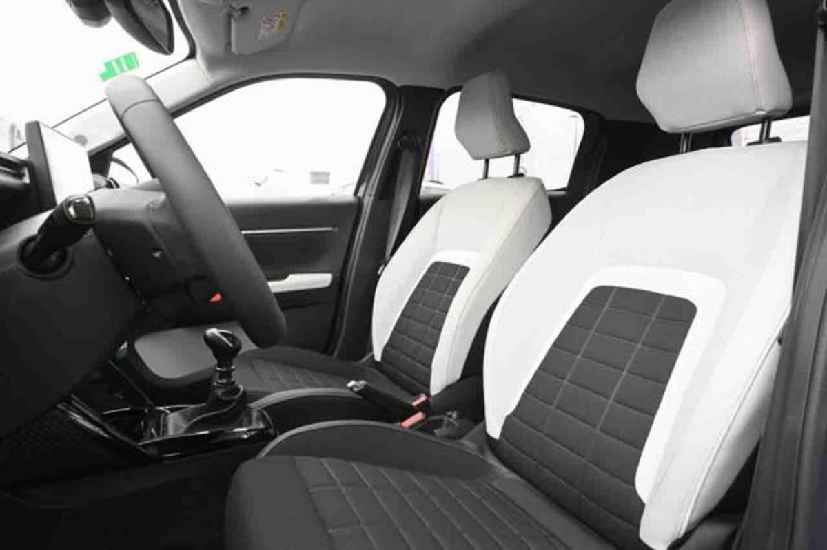 Citroen C3 1.2 puretech turbo Max 100cv s&s (10)