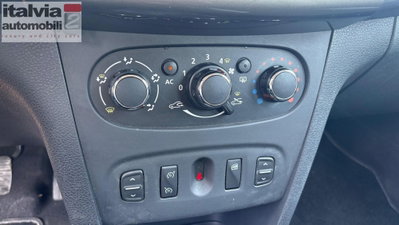 Dacia Sandero Stepway 1.5 dCi 8V 90CV (13)