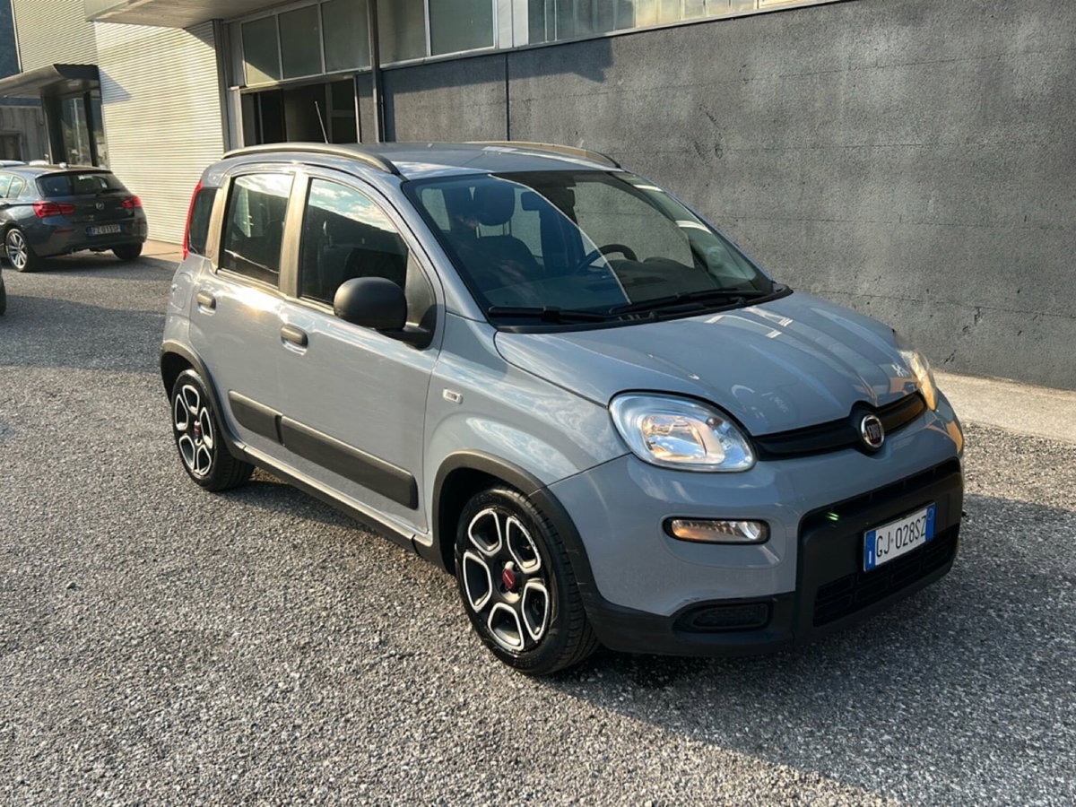 Fiat Panda 1.0 FireFly S&S Hybrid City Cross (9)