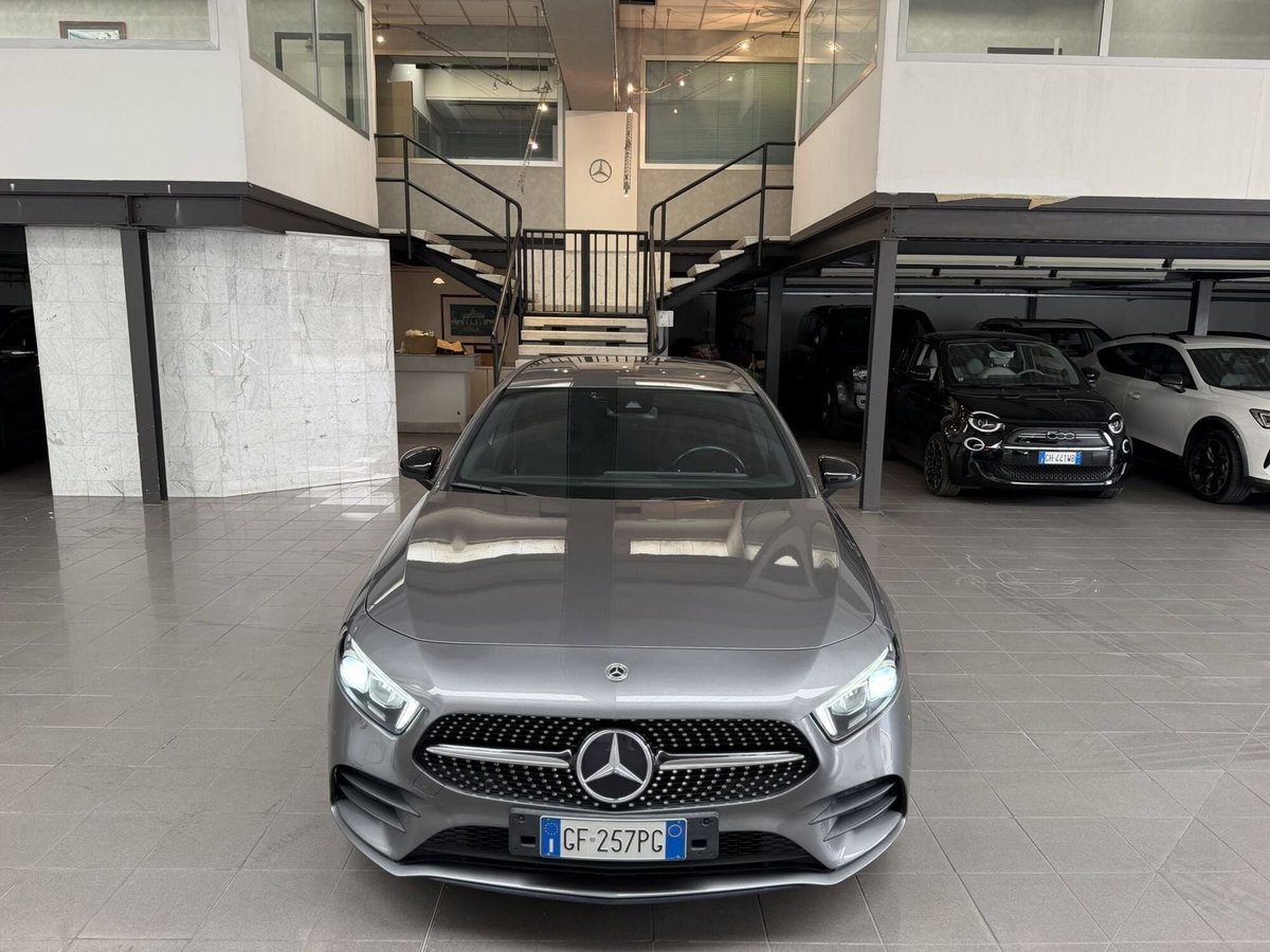 Mercedes-Benz Classe A 180 d Premium (2)