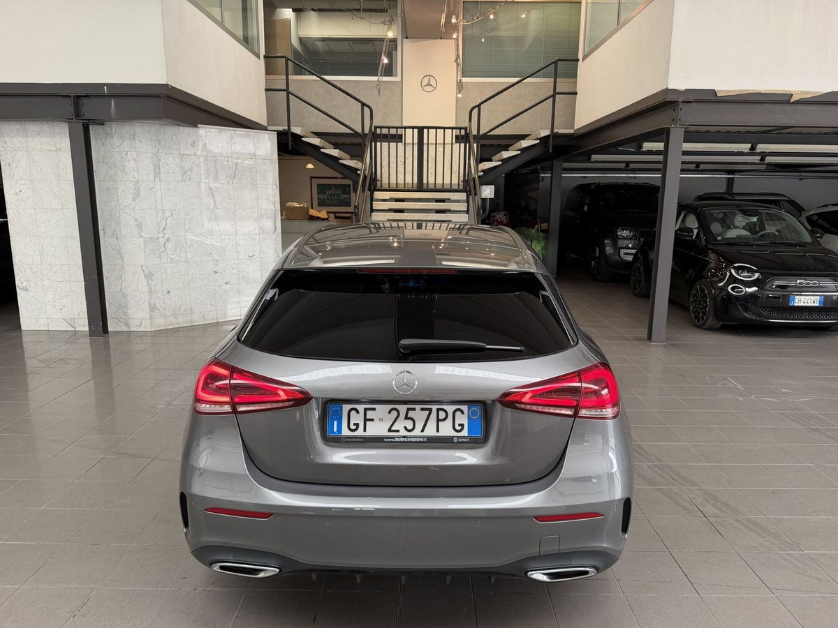 Mercedes-Benz Classe A 180 d Premium (5)