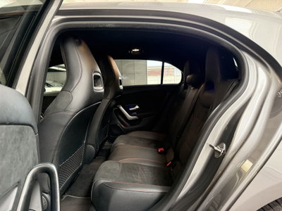 Mercedes-Benz Classe A 180 d Premium (8)