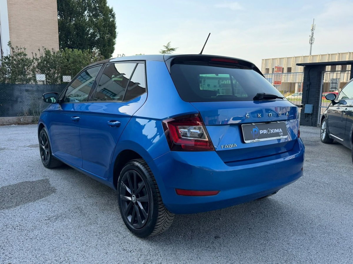 Skoda Fabia 1.0 MPI 60 CV Design Edition (7)