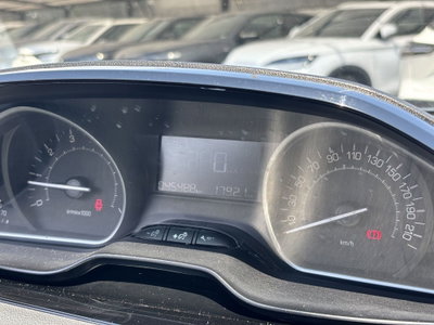 Peugeot 208 68 5 porte Active (12)