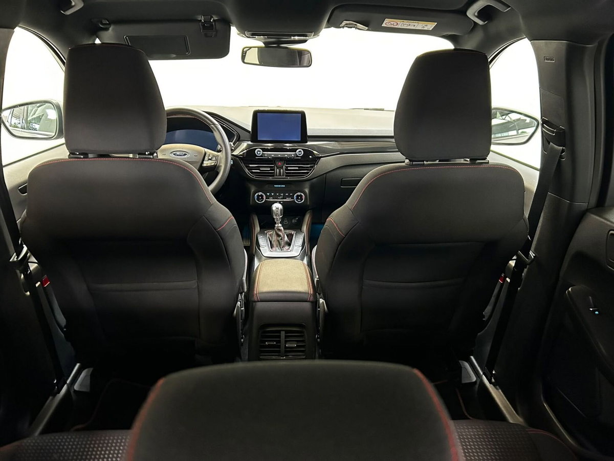 Ford Kuga 1.5 EcoBoost 150 CV 2WD ST-Line (15)