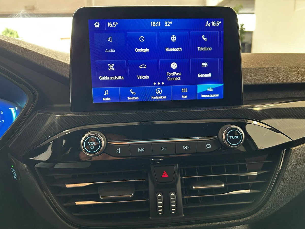 Ford Kuga 1.5 EcoBoost 150 CV 2WD ST-Line (18)