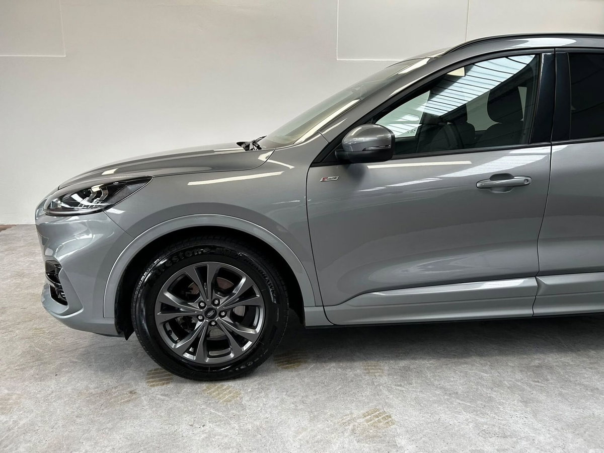 Ford Kuga 1.5 EcoBoost 150 CV 2WD ST-Line (4)