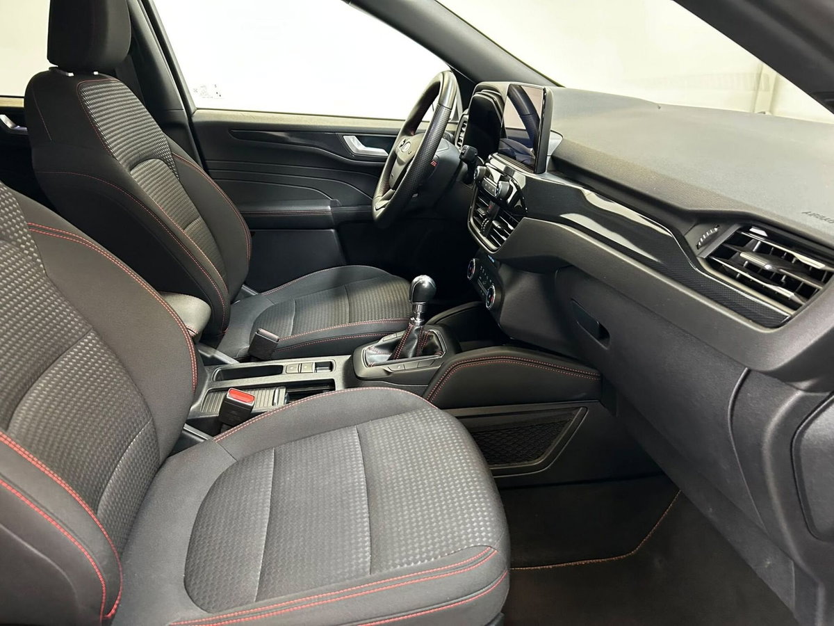 Ford Kuga 1.5 EcoBoost 150 CV 2WD ST-Line (8)