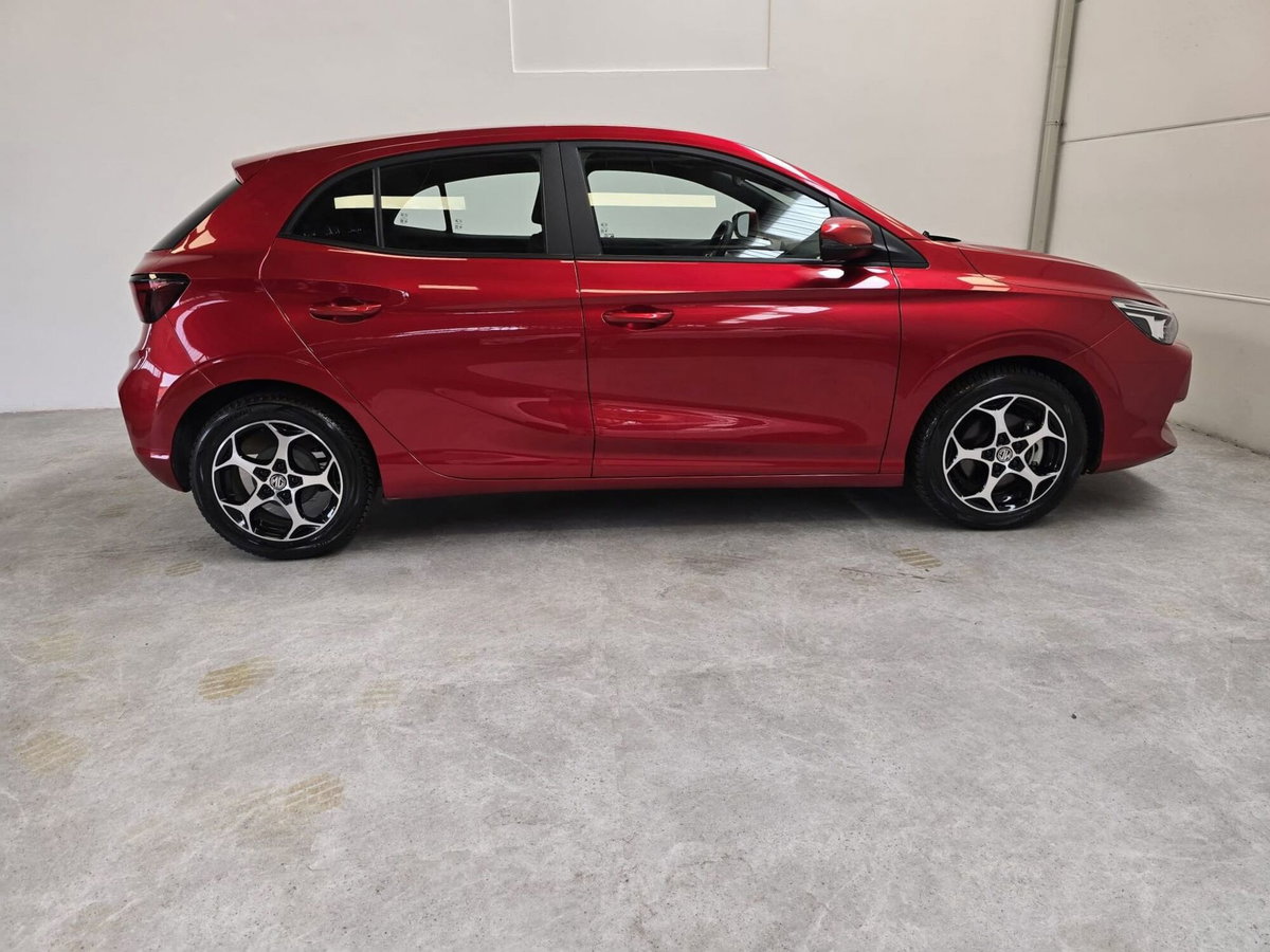 Mg MG3 1.5 hybrid+ Comfort auto (3)