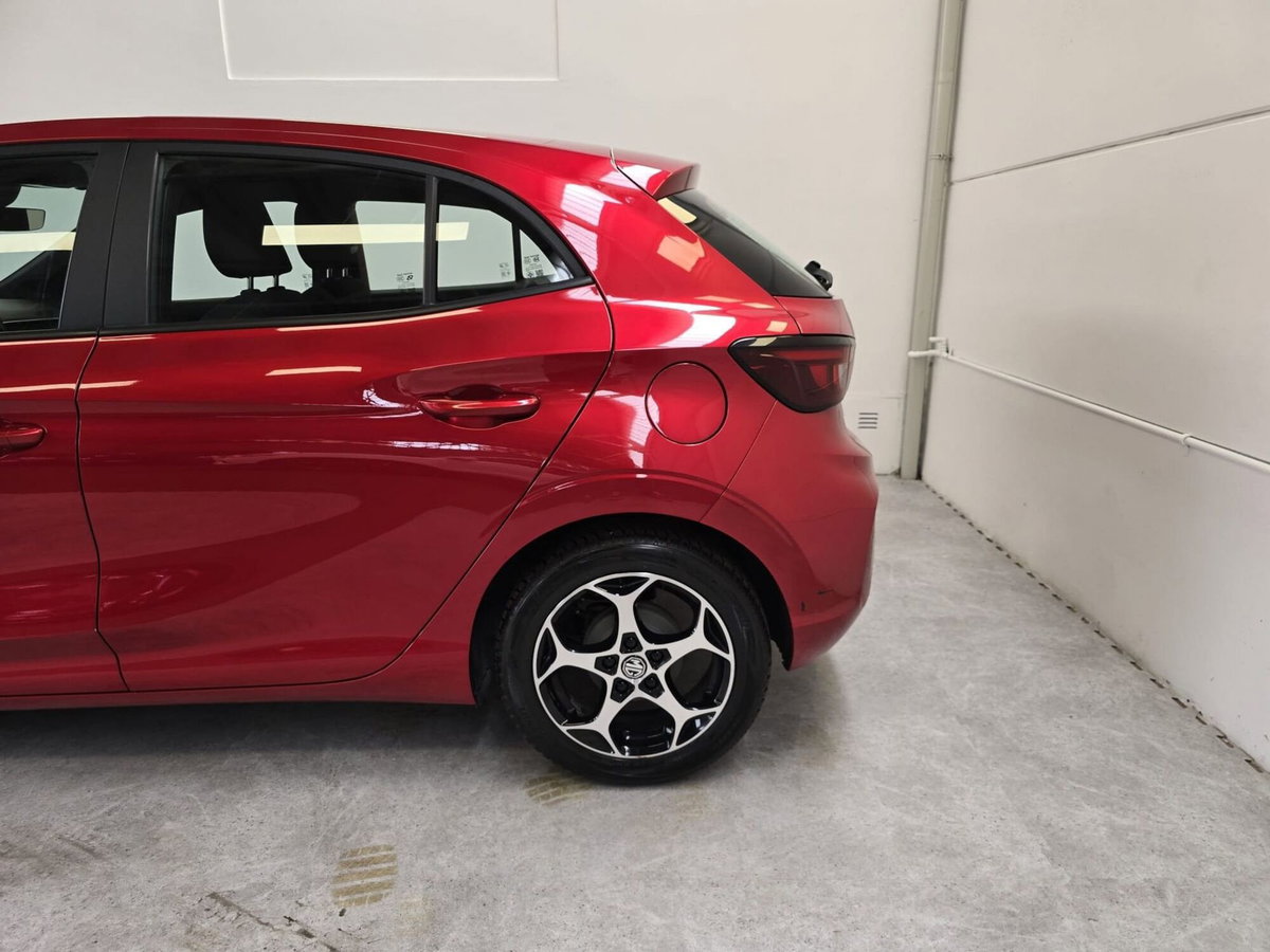 Mg MG3 1.5 hybrid+ Comfort auto (6)