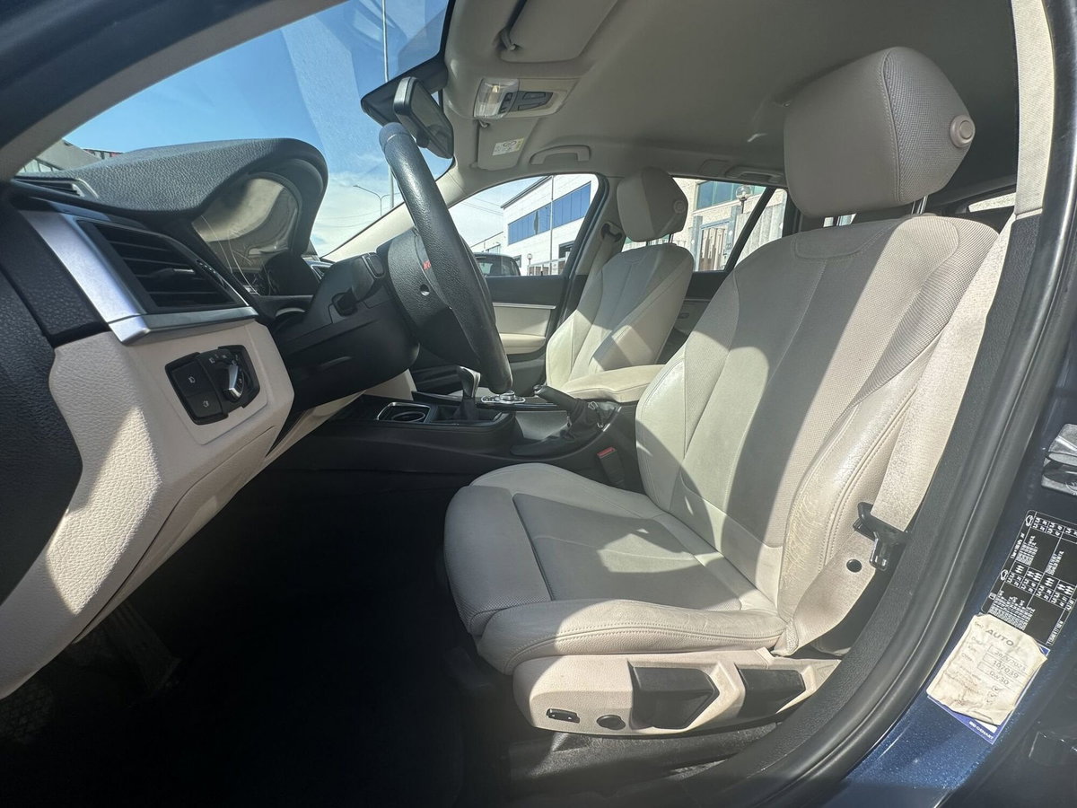BMW Serie 3 320d Sport (12)