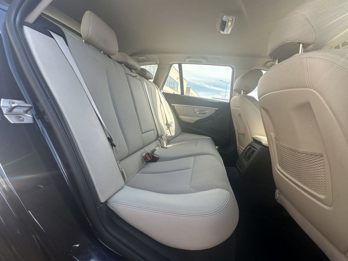 BMW Serie 3 320d Sport (15)