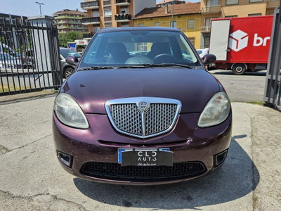 Lancia Ypsilon 1.2 (2)