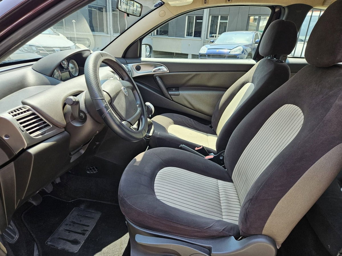 Lancia Ypsilon 1.2 (6)