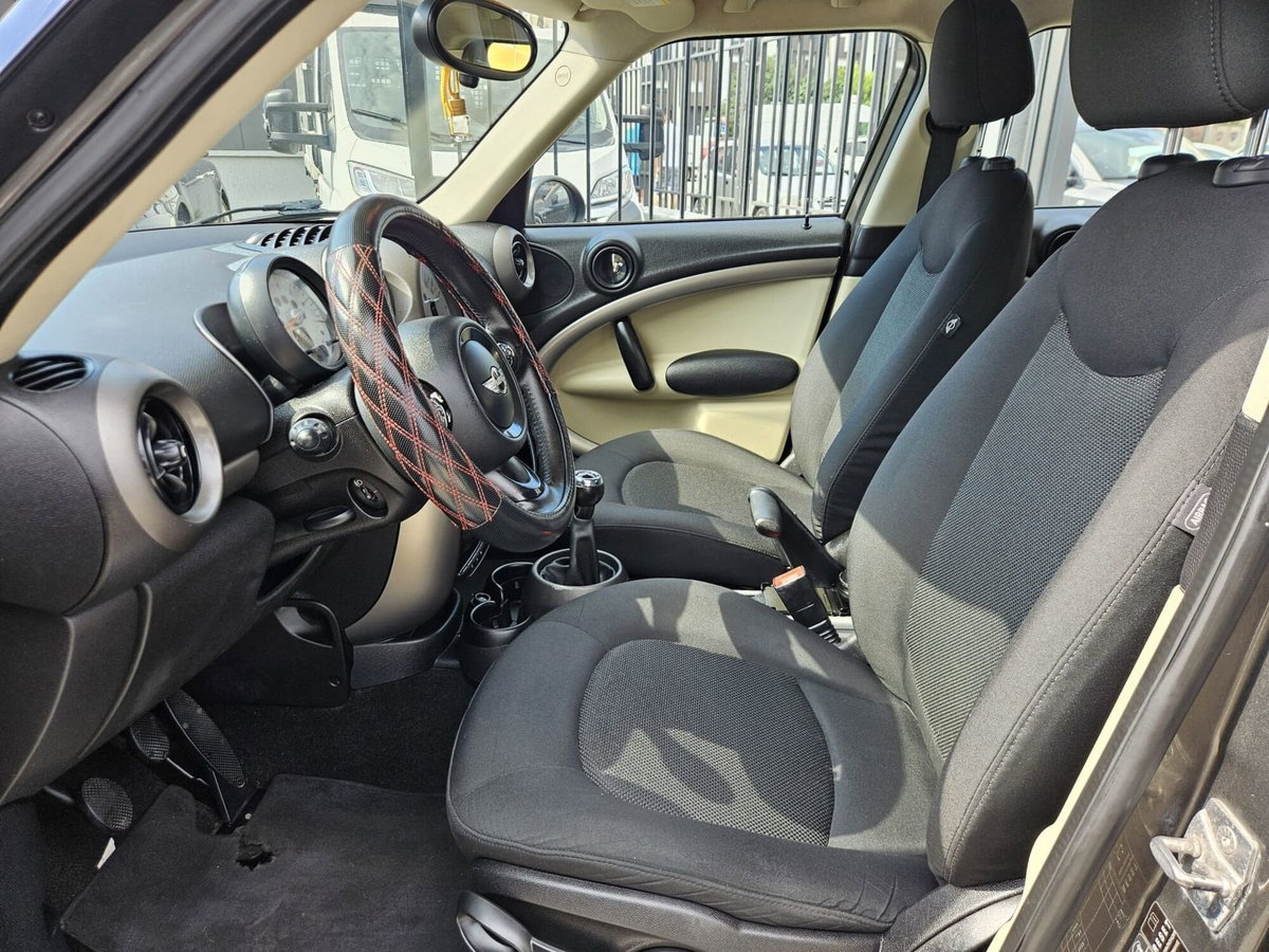 MINI Mini Countryman 1.6 Cooper D Countryman (7)