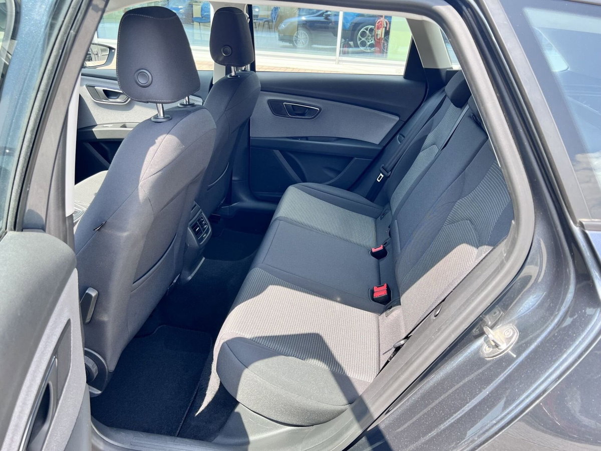 SEAT Leon ST 1.6 TDI 115 CV Business (6)