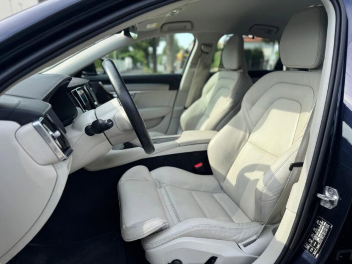 Volvo S90 T4 Geartronic Inscription (10)