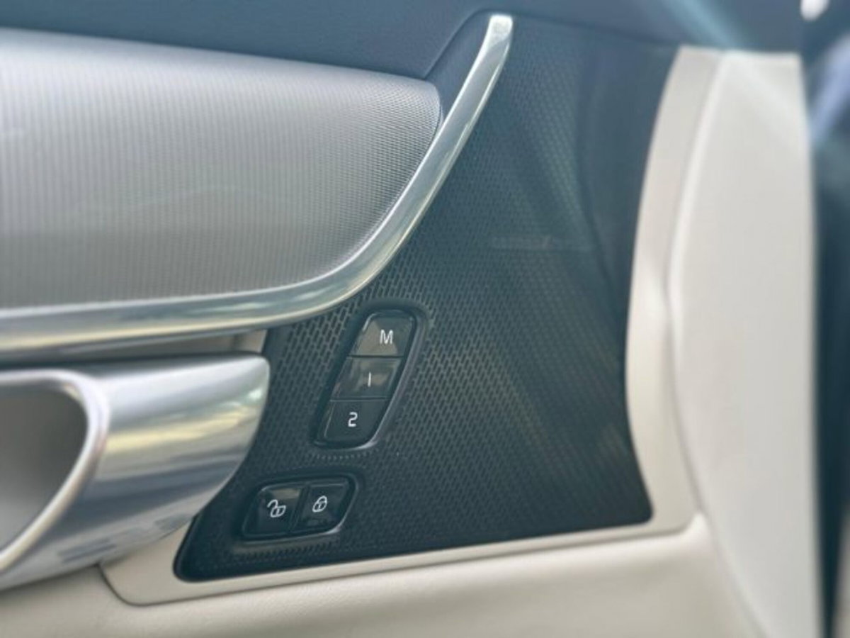 Volvo S90 T4 Geartronic Inscription (12)