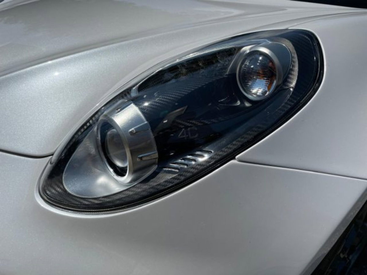 Alfa Romeo 4C Coupé 4C 1750 TBi (10)