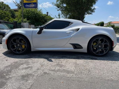 Alfa Romeo 4C Coupé 4C 1750 TBi (3)