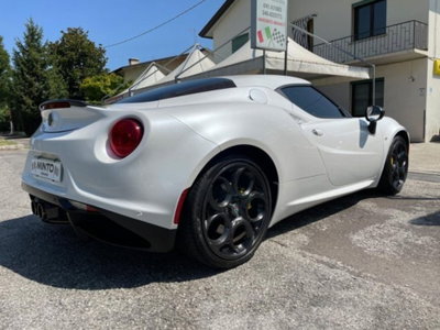 Alfa Romeo 4C Coupé 4C 1750 TBi (6)