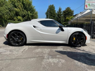Alfa Romeo 4C Coupé 4C 1750 TBi (7)