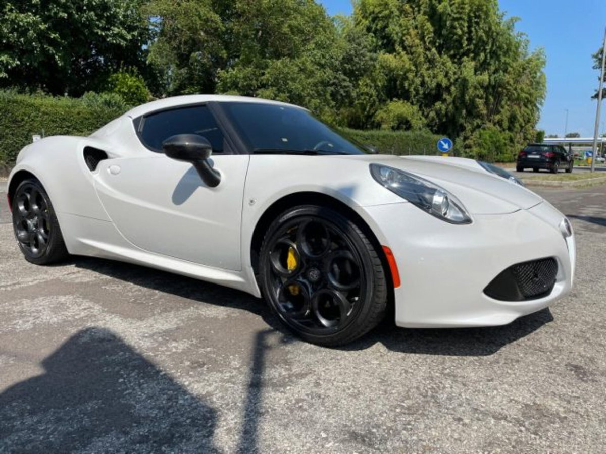 Alfa Romeo 4C Coupé 4C 1750 TBi (8)
