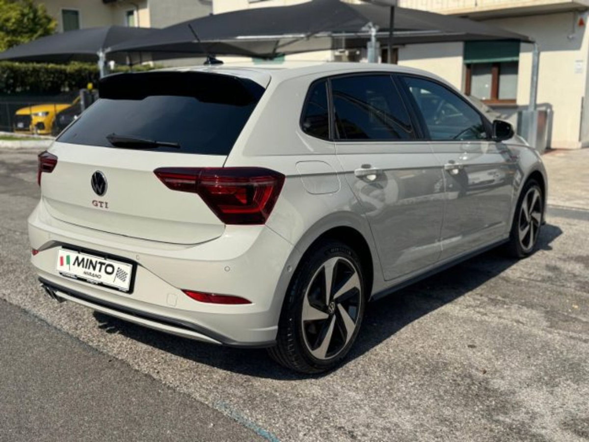 Volkswagen Polo 2.0 tsi GTI dsg (3)