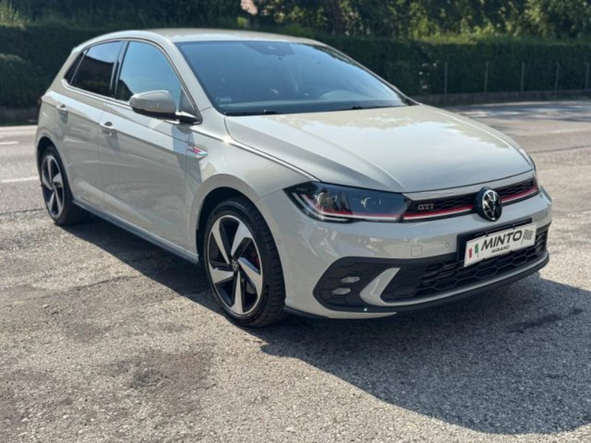 Volkswagen Polo 2.0 tsi GTI dsg (4)