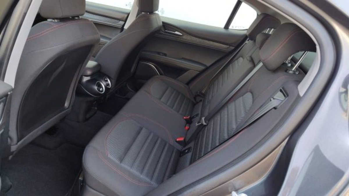 Alfa Romeo Stelvio Stelvio 2.2 Turbodiesel 190 CV AT8 Q4 Super Business (12)