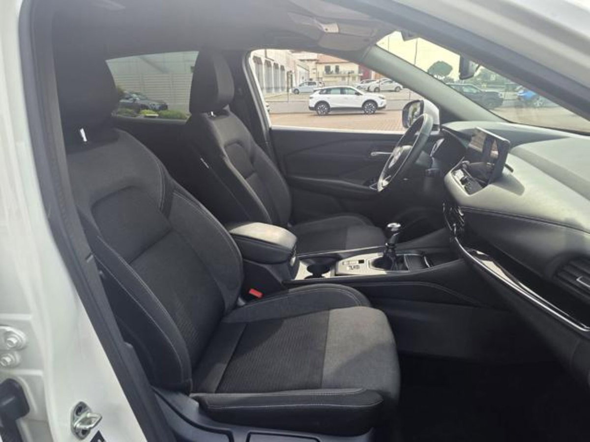 Nissan Qashqai MHEV 140 CV N-Style (14)
