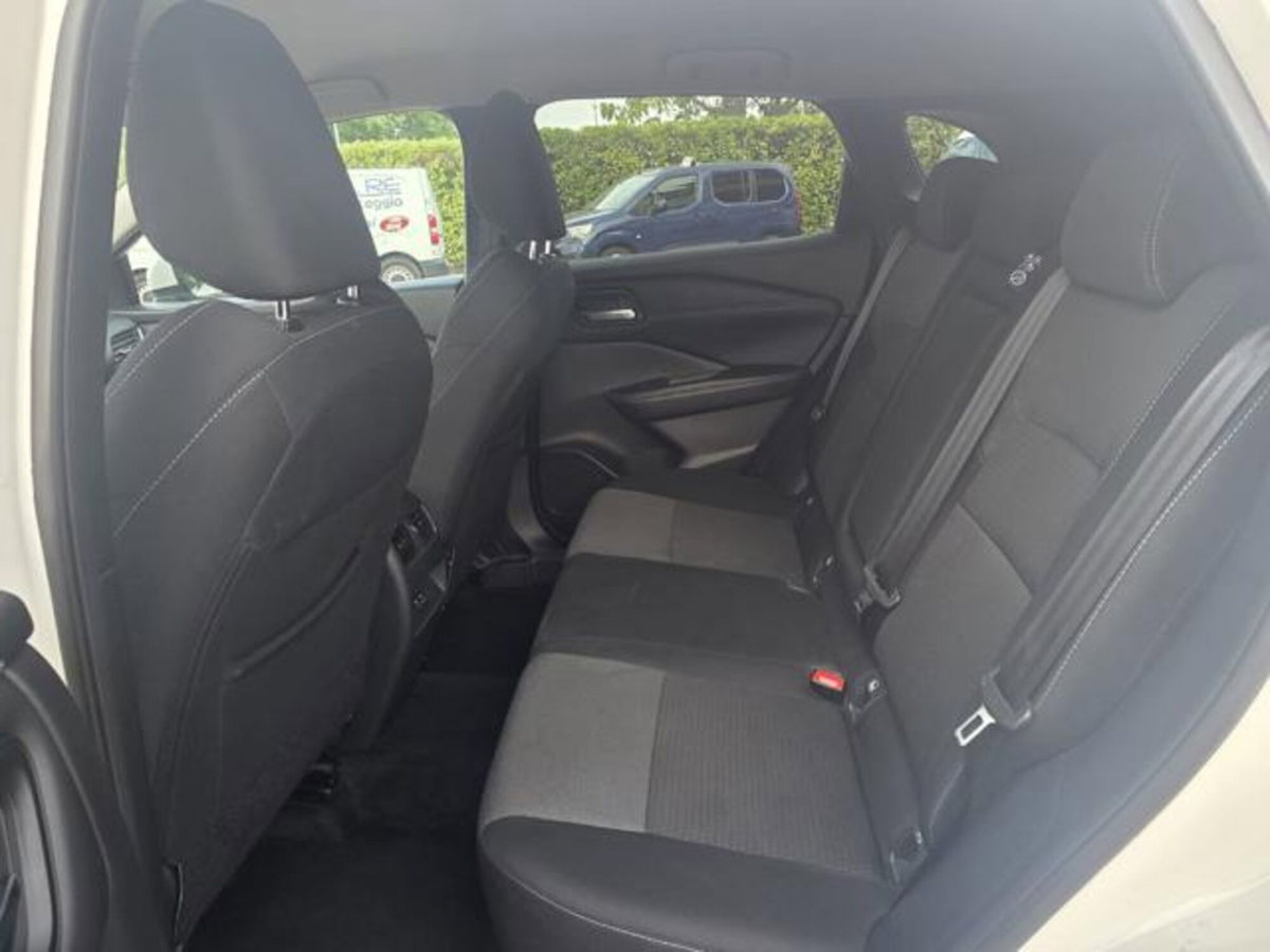 Nissan Qashqai MHEV 140 CV N-Style (18)