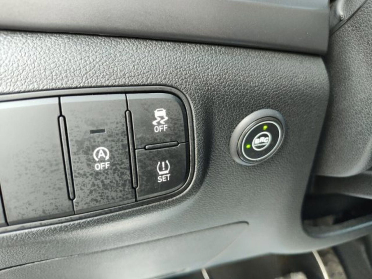 Hyundai Bayon 1.2 Gpl Xline 78cv mt (20)