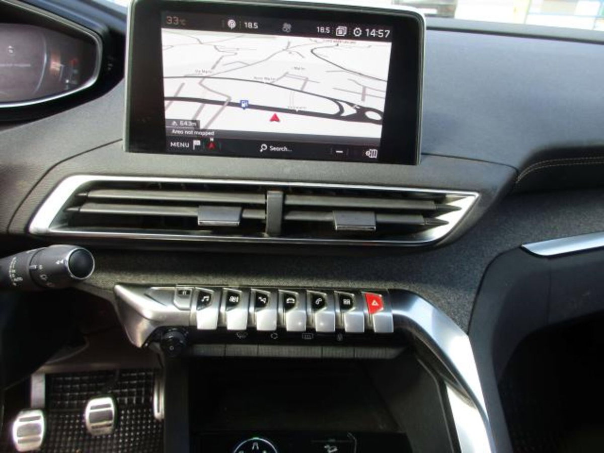 Peugeot 3008 BlueHDi 130 S&S EAT8 GT Line (14)
