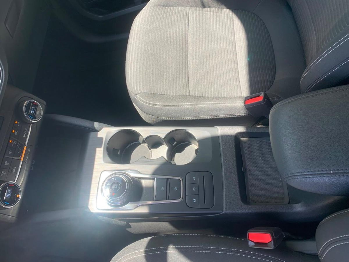 Ford Kuga 1.5 EcoBlue 120 CV 2WD ST-Line (11)