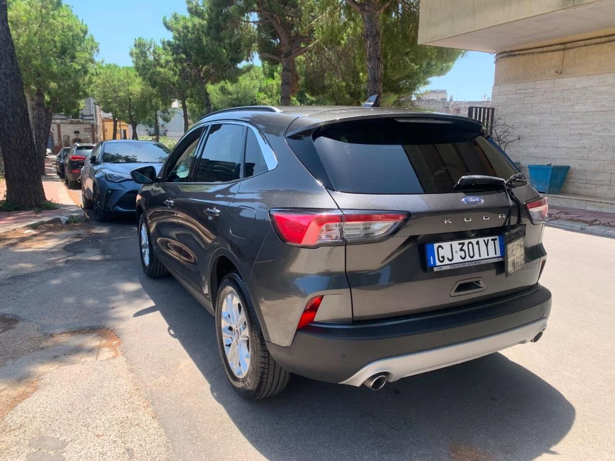 Ford Kuga 1.5 EcoBlue 120 CV 2WD ST-Line (8)