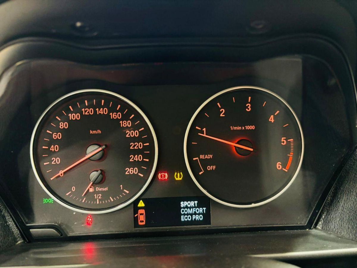 BMW Serie 1 5p. 116d 5p. Efficient Dynamics Urban (12)