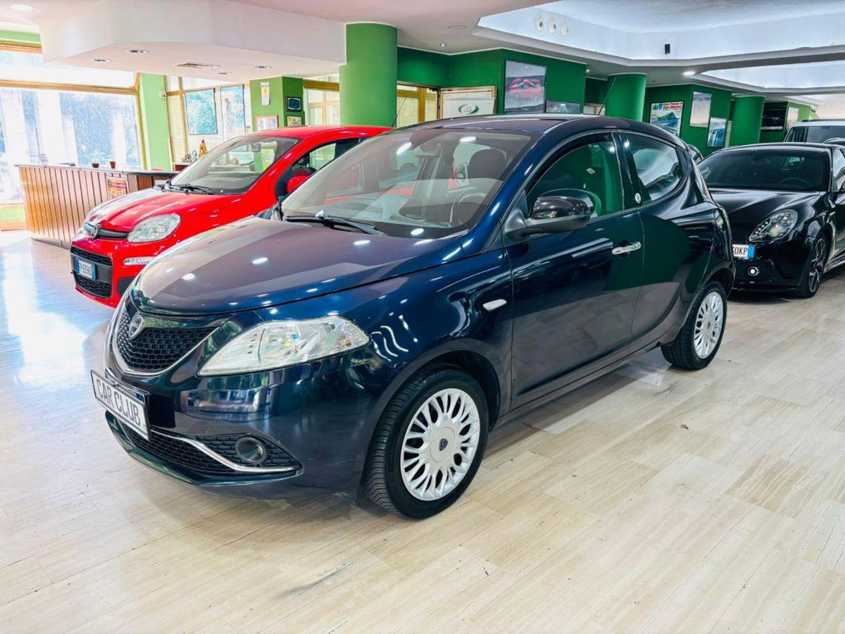 Lancia Ypsilon 1.2 69 CV 5 porte GPL Ecochic Gold