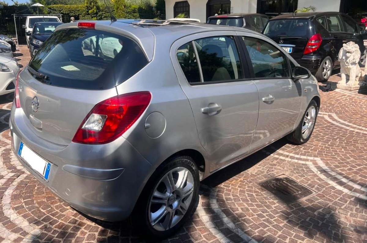Opel Corsa 1.2 85CV 5 porte GPL-TECH Edition