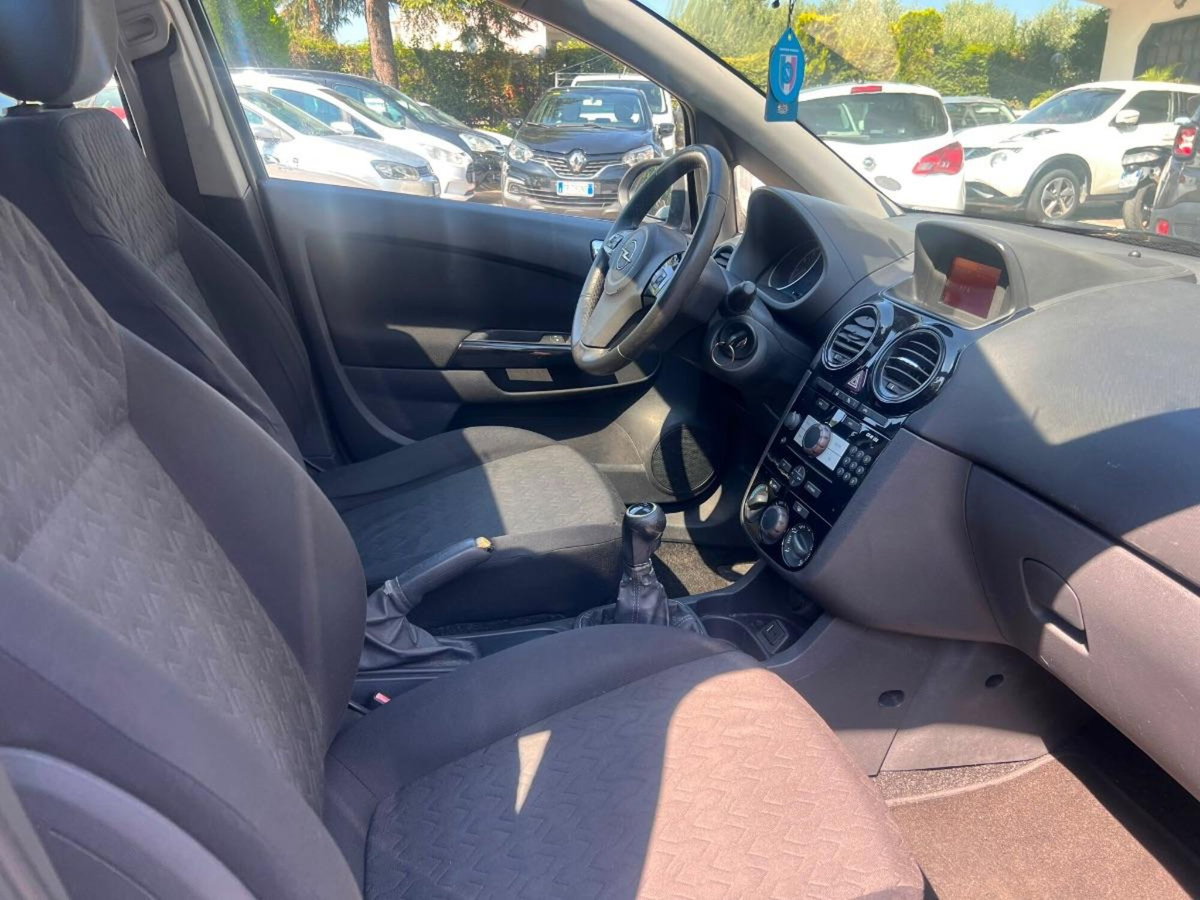Opel Corsa 1.2 85CV 5 porte GPL-TECH Edition (10)
