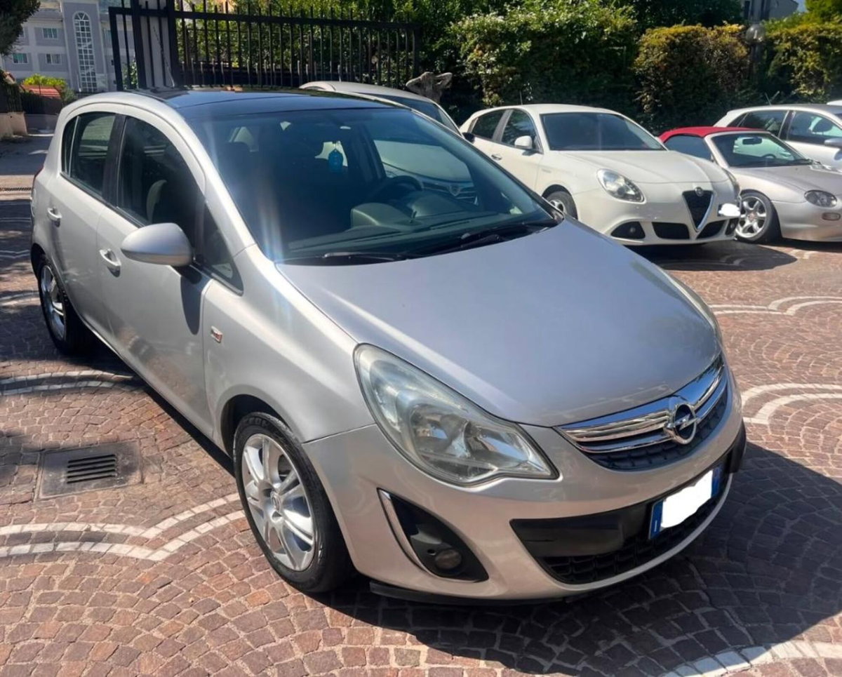 Opel Corsa 1.2 85CV 5 porte GPL-TECH Edition (14)